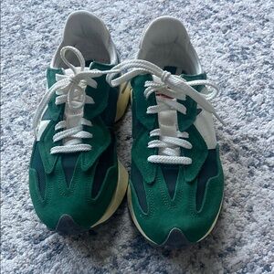 New Balance 327 Green and White Athletic Shoes
